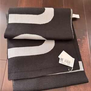 Lululemon Wool Blend Knit Logo Scarf, One Size OS, Black Grey unisex nwt $98